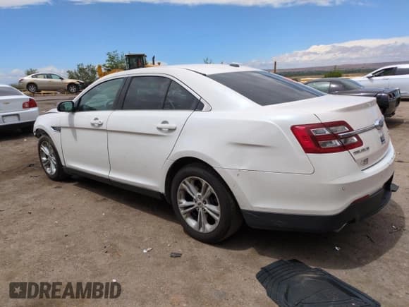 ✅ 2016 Ford Taurus SEL • VIN: 1FAHP2E82GG126084 • Лот: 58060405. Опубликован ранее на Copart с пробегом 130 082 миль. Бесплатный доступ к архиву аукционных продаж из США и подробный отчёт об истории автомобиля на DreamBid. Изображение 2.