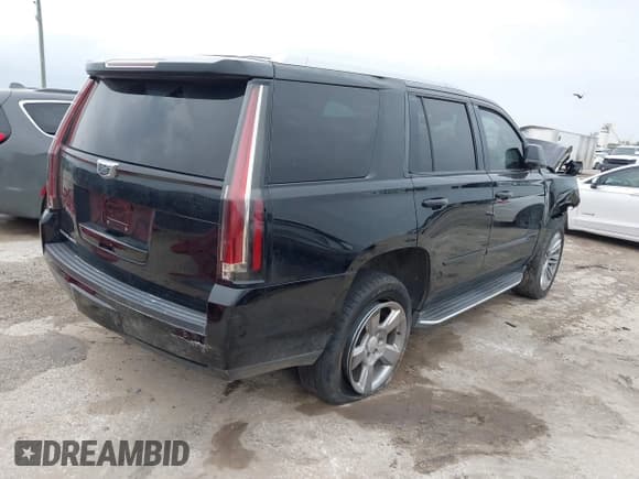 ✅ 2016 Cadillac Escalade Luxury Collection • VIN: 1GYS3BKJ3GR361837 • Lot: 43160659. Wystawiony na IAAI z przebiegiem 133 895 mil. Bezpłatny archiwum sprzedaży aukcyjnych z USA i szczegółowy raport historii pojazdu na DreamBid. Zdjęcie 4.