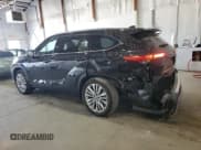 ✅ 2023 Toyota Highlander XLE • VIN: 5TDKDRBH1PS030555 • Lot: 89740475. Wystawiony na Copart z przebiegiem 13 703 mil. Bezpłatny archiwum sprzedaży aukcyjnych z USA i szczegółowy raport historii pojazdu na DreamBid. Zdjęcie 2.