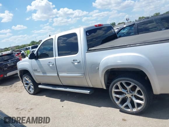 ✅ 2012 GMC Sierra 1500 SLE • VIN: 3GTP1VE01CG165167 • Lot: 42821554. Wystawiony na IAAI z przebiegiem 264 458 mil. Bezpłatny archiwum sprzedaży aukcyjnych z USA i szczegółowy raport historii pojazdu na DreamBid. Zdjęcie 14.