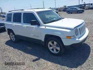 ✅ 2016 Jeep Patriot High Altitude • VIN: 1C4NJRFB6GD610861 • Lot: 42413151. Wystawiony na IAAI z przebiegiem Nie podano. Bezpłatny archiwum sprzedaży aukcyjnych z USA i szczegółowy raport historii pojazdu na DreamBid. Zdjęcie 1.