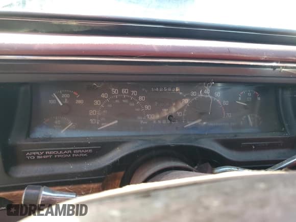 ✅ 1992 Buick Park Avenue • VIN: 1G4CW53L8N1648276 • Lot: 87951165. Listed on Copart with 142,562 mi. Free auction sales archive from the USA and detailed vehicle history report at DreamBid. Image 9.