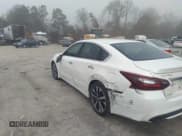 ✅ 2017 Nissan Altima SR • VIN: 1N4AL3AP6HC472048 • Лот: 41117692. Опубликован ранее на IAAI с пробегом 166 683 миль. Бесплатный доступ к архиву аукционных продаж из США и подробный отчёт об истории автомобиля на DreamBid. Изображение 6.