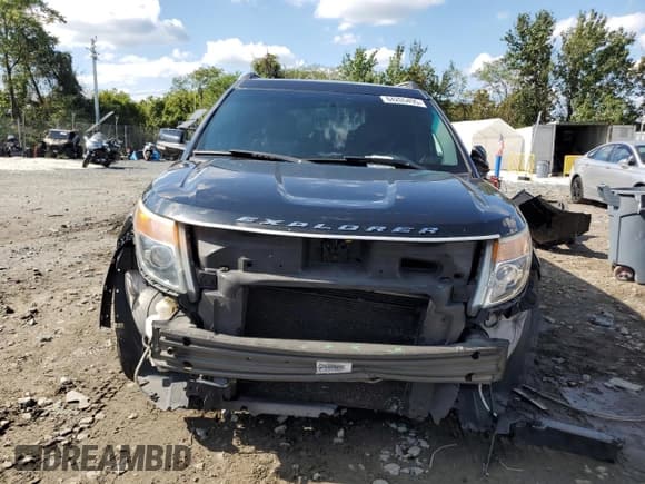 ✅ 2014 Ford Explorer XLT • VIN: 1FM5K8D85EGB14469 • Lot: 84205495. Listed on Copart with 143,669 mi. Free auction sales archive from the USA and detailed vehicle history report at DreamBid. Image 5.