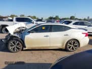✅ 2018 Nissan Maxima SV • VIN: 1N4AA6AP4JC366842 • Lot: 43296685. Wystawiony na IAAI z przebiegiem Nie podano. Bezpłatny archiwum sprzedaży aukcyjnych z USA i szczegółowy raport historii pojazdu na DreamBid. Zdjęcie 13.