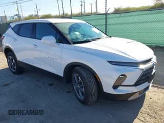 ✅ 2025 Chevrolet Blazer LT • VIN: 3GNKBCR48SS144571 • Lot: 43901485. Listed on IAAI with 26,074 mi. Free auction sales archive from the USA and detailed vehicle history report at DreamBid. Image 1.