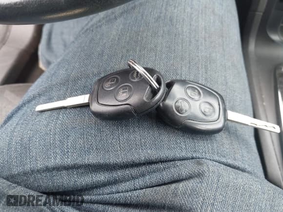 ✅ 2013 Ford Fiesta SE • VIN: 3FADP4EJ3DM215807 • Lot: 42778052. Wystawiony na IAAI z przebiegiem 101 074 mil. Bezpłatny archiwum sprzedaży aukcyjnych z USA i szczegółowy raport historii pojazdu na DreamBid. Zdjęcie 11.