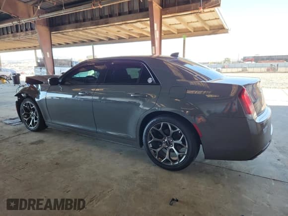 ✅ 2017 Chrysler 300 S Alloy Edition • VIN: 2C3CCABG0HH665061 • Lot: 87405445. Listed on Copart with 129,482 mi. Free auction sales archive from the USA and detailed vehicle history report at DreamBid. Image 2.