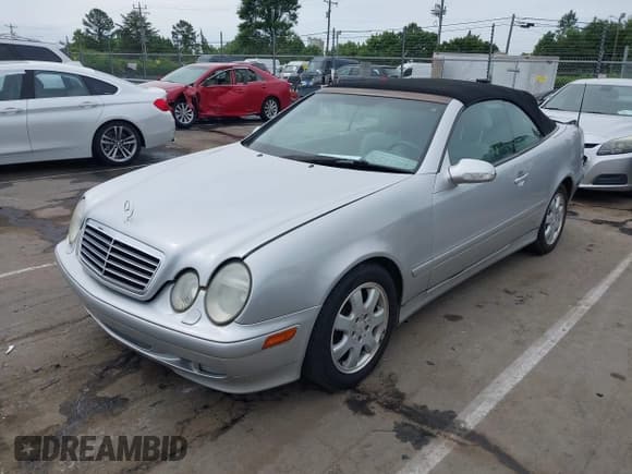 ✅ 2003 Mercedes-Benz CLK 320 • VIN: WDBLK65G73T140340 • Lot: 42167129. Wystawiony na IAAI z przebiegiem 91 618 mil. Bezpłatny archiwum sprzedaży aukcyjnych z USA i szczegółowy raport historii pojazdu na DreamBid. Zdjęcie 2.