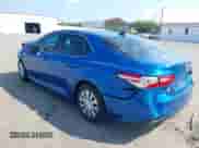 2020 Toyota Camry Hybrid LE z VIN 4T1L31AK3LU015174, wystawiony jako IAAI lot #42986656 z przebiegiem 87 251 mil mil oraz . Historia ofert i sprzedaży dostępna na DreamBid. Obrazek 3.