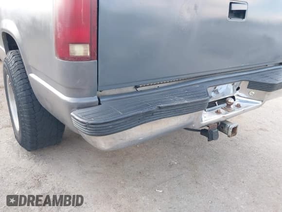 ✅ 1993 Chevrolet Silverado 1500 • VIN: 2GCEC19K5P1210180 • Lot: 43349237. Wystawiony na IAAI z przebiegiem 241 764 mil. Bezpłatny archiwum sprzedaży aukcyjnych z USA i szczegółowy raport historii pojazdu na DreamBid. Zdjęcie 14.