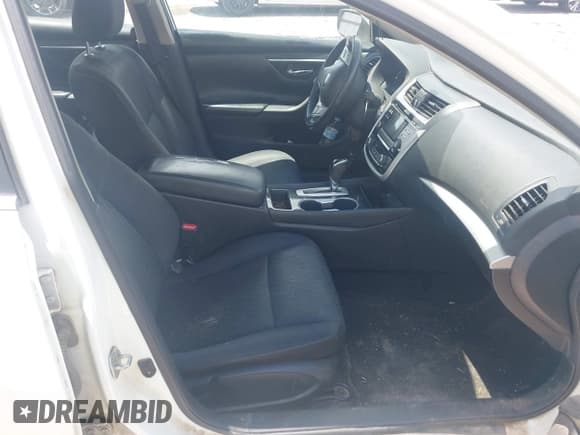 ✅ 2018 Nissan Altima SR • VIN: 1N4AL3AP2JC252413 • Lot: 42822535. Wystawiony na IAAI z przebiegiem 176 172 mil. Bezpłatny archiwum sprzedaży aukcyjnych z USA i szczegółowy raport historii pojazdu na DreamBid. Zdjęcie 5.