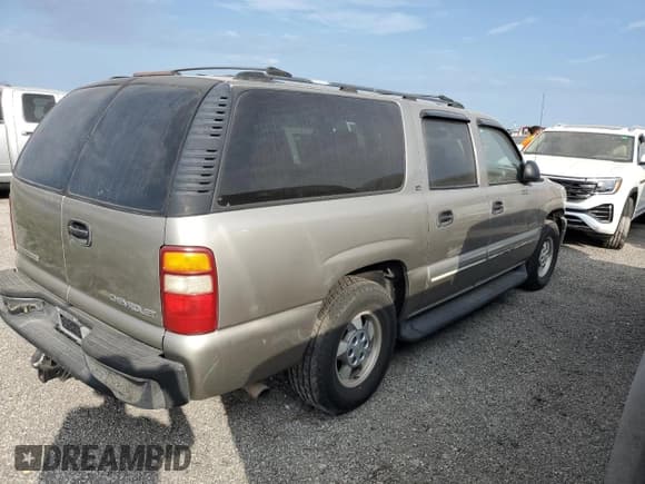 ✅ 2000 Chevrolet Suburban LS • VIN: 3GNEC16TXYG165833 • Lot: 76269344. Wystawiony na Copart z przebiegiem Nie podano. Bezpłatny archiwum sprzedaży aukcyjnych z USA i szczegółowy raport historii pojazdu na DreamBid. Zdjęcie 3.