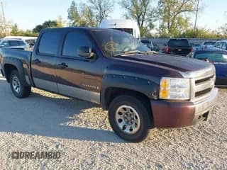 ✅ 2008 Chevrolet Silverado 1500 LS • VIN: 2GCEK13C181196817 • Лот: 43351932. Опубликован ранее на IAAI с пробегом 203 362 миль. Бесплатный доступ к архиву аукционных продаж из США и подробный отчёт об истории автомобиля на DreamBid. Изображение 1.