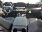 ✅ 2024 Chevrolet Silverado 1500 LT Trail Boss • VIN: 3GCUDFEL3RG393481 • Lot: 70498805. Wystawiony na Copart z przebiegiem 7 384 mil. Bezpłatny archiwum sprzedaży aukcyjnych z USA i szczegółowy raport historii pojazdu na DreamBid. Zdjęcie 8.