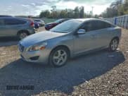 ✅ 2013 Volvo S60 T5 Premier • VIN: YV1612FS5D2173576 • Лот: 93962095. Опубликован ранее на Copart с пробегом 98 340 миль. Бесплатный доступ к архиву аукционных продаж из США и подробный отчёт об истории автомобиля на DreamBid. Изображение 1.