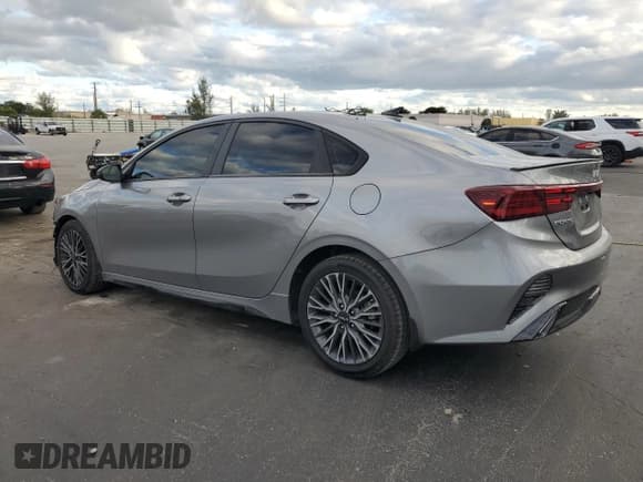 ✅ 2023 Kia Forte GT-Line • VIN: 3KPF54AD9PE661807 • Lot: 92993015. Wystawiony na Copart z przebiegiem 30 210 mil. Bezpłatny archiwum sprzedaży aukcyjnych z USA i szczegółowy raport historii pojazdu na DreamBid. Zdjęcie 2.