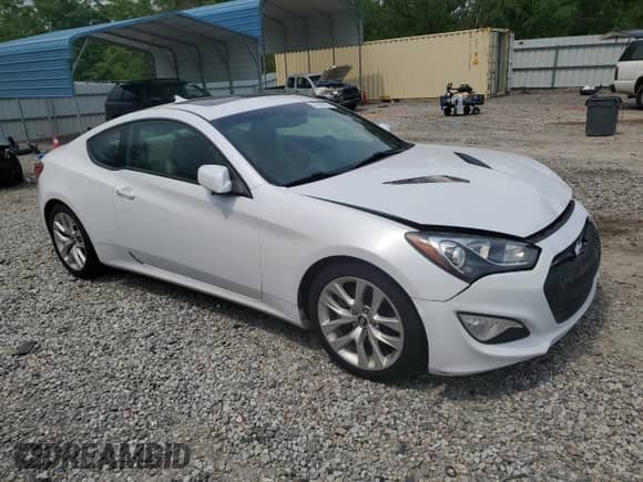 2014 Hyundai Genesis Coupe R-Spec z VIN KMHHT6KD6EU117011, wystawiony jako Copart lot #51981975 z przebiegiem 69 224 mil mil oraz Szkoda całkowita • Salvage title. Historia ofert i sprzedaży dostępna na DreamBid. Obrazek 4.