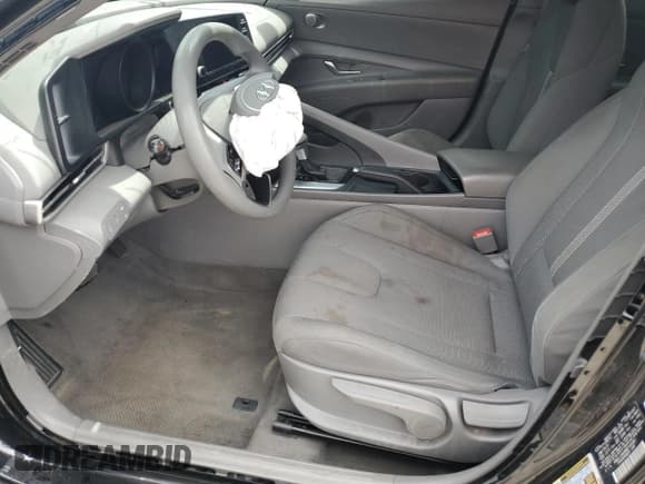 ✅ 2021 Hyundai Elantra SE • VIN: KMHLL4AG9MU140081 • Lot: 80735205. Listed on Copart with 73,347 mi. Free auction sales archive from the USA and detailed vehicle history report at DreamBid. Image 7.