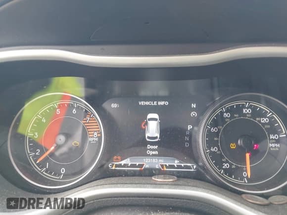 ✅ 2016 Jeep Cherokee Trailhawk • VIN: 1C4PJMBS7GW183731 • Lot: 43584556. Listed on IAAI with 123,183 mi. Free auction sales archive from the USA and detailed vehicle history report at DreamBid. Image 7.