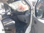 ✅ 2016 Ford Transit • VIN: 1FTYR1YG0GKB54092 • Lot: 43453920. Wystawiony na IAAI z przebiegiem Nie podano. Bezpłatny archiwum sprzedaży aukcyjnych z USA i szczegółowy raport historii pojazdu na DreamBid. Zdjęcie 5.