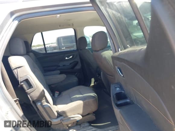 ✅ 2019 Chevrolet Traverse LT Cloth • VIN: 1GNERGKW2KJ258790 • Lot: 43320708. Wystawiony na IAAI z przebiegiem 123 720 mil. Bezpłatny archiwum sprzedaży aukcyjnych z USA i szczegółowy raport historii pojazdu na DreamBid. Zdjęcie 8.