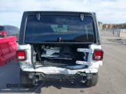 ✅ 2024 Jeep Wrangler Sport S • VIN: 1C4PJXDG5RW244037 • Лот: 42322052. Опубликован ранее на IAAI с пробегом 29 580 миль. Бесплатный доступ к архиву аукционных продаж из США и подробный отчёт об истории автомобиля на DreamBid. Изображение 17.