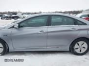 ✅ 2014 Hyundai Sonata Limited • VIN: KMHEC4A4XEA117023 • Lot: 41299461. Wystawiony na IAAI z przebiegiem 154 822 mil. Bezpłatny archiwum sprzedaży aukcyjnych z USA i szczegółowy raport historii pojazdu na DreamBid. Zdjęcie 14.