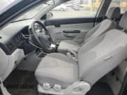 ✅ 2007 Hyundai Accent GS • VIN: KMHCM36C47U039595 • Лот: 43399775. Опубликован ранее на Copart с пробегом 107 882 миль. Бесплатный доступ к архиву аукционных продаж из США и подробный отчёт об истории автомобиля на DreamBid. Изображение 7.
