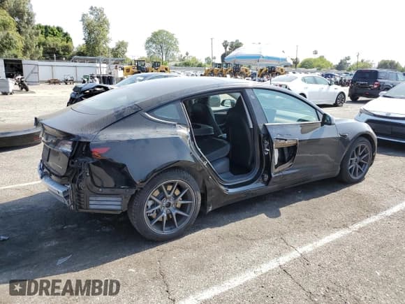 ✅ 2021 Tesla Model 3 Long Range • VIN: 5YJ3E1EB6MF002955 • Lot: 59161255. Wystawiony na Copart z przebiegiem 32 183 mil. Bezpłatny archiwum sprzedaży aukcyjnych z USA i szczegółowy raport historii pojazdu na DreamBid. Zdjęcie 3.