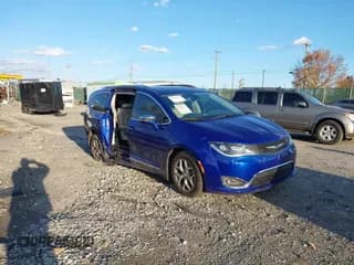 ✅ 2020 Chrysler Pacifica Limited • VIN: 2C4RC1GG0LR258732 • Лот: 43590160. Опубликован ранее на IAAI с пробегом 112 856 миль. Бесплатный доступ к архиву аукционных продаж из США и подробный отчёт об истории автомобиля на DreamBid. Изображение 1.