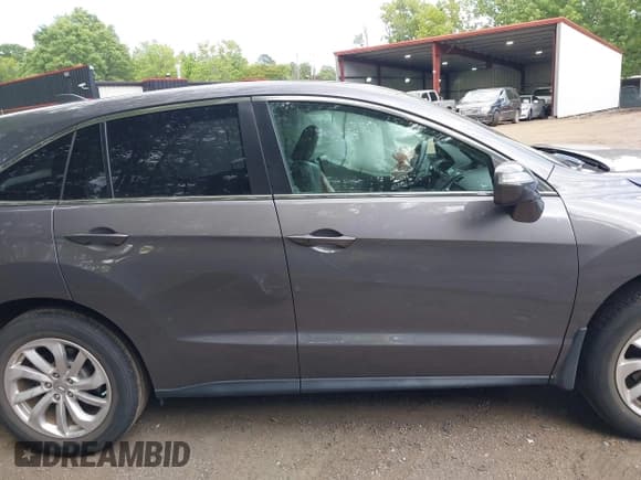 ✅ 2017 Acura RDX Technology • VIN: 5J8TB3H54HL017761 • Lot: 42343804. Wystawiony na IAAI z przebiegiem 38 063 mil. Bezpłatny archiwum sprzedaży aukcyjnych z USA i szczegółowy raport historii pojazdu na DreamBid. Zdjęcie 14.