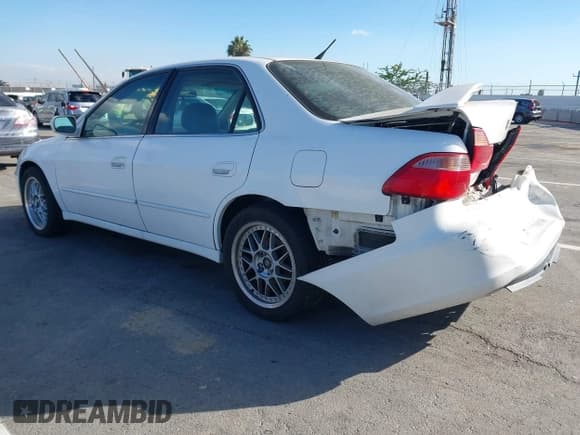 ✅ 1999 Honda Accord EX • VIN: 1HGCG6677XA006044 • Лот: 43745064. Опубликован ранее на IAAI с пробегом 256 297 миль. Бесплатный доступ к архиву аукционных продаж из США и подробный отчёт об истории автомобиля на DreamBid. Изображение 3.