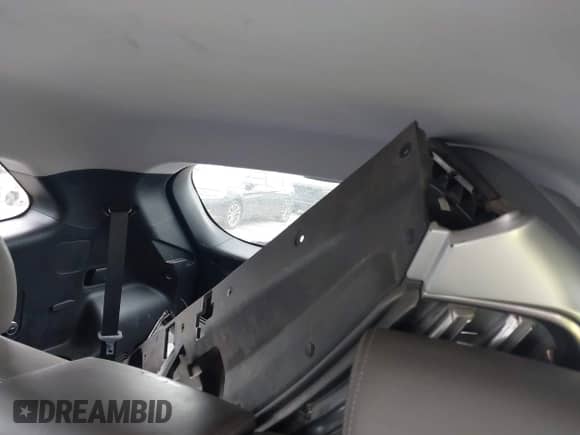 2017 Hyundai Santa Fe SE с VIN KM8SN4HFXHU244734, выставлен на аукционе IAAI как лот 43323823 с пробегом 103 000 миль миль и . История ставок и продаж доступна на DreamBid. Изображение 12.