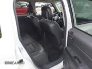 ✅ 2016 Jeep Patriot High Altitude • VIN: 1C4NJRFB1GD534983 • Lot: 43884048. Wystawiony na IAAI z przebiegiem 123 151 mil. Bezpłatny archiwum sprzedaży aukcyjnych z USA i szczegółowy raport historii pojazdu na DreamBid. Zdjęcie 8.