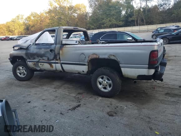 ✅ 1998 Dodge 1500 • VIN: 1B7HF16Z6WS537403 • Lot: 87016125. Wystawiony na Copart z przebiegiem Nie podano. Bezpłatny archiwum sprzedaży aukcyjnych z USA i szczegółowy raport historii pojazdu na DreamBid. Zdjęcie 2.