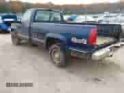 1996 Chevrolet Silverado 3500 z VIN 1GCHK34R2TZ109809, wystawiony jako IAAI lot #43568307 z przebiegiem 130 682 mil mil oraz . Historia ofert i sprzedaży dostępna na DreamBid. Obrazek 3.