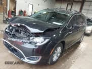 ✅ 2017 Chrysler Pacifica Touring L • VIN: 2C4RC1BG6HR635434 • Lot: 43631067. Listed on IAAI with 101,225 mi. Free auction sales archive from the USA and detailed vehicle history report at DreamBid. Image 17.