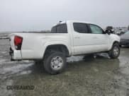 ✅ 2021 Toyota Tacoma SR • VIN: 3TYAX5GNXMT032184 • Lot: 43983905. Wystawiony na Copart z przebiegiem 60 294 mil. Bezpłatny archiwum sprzedaży aukcyjnych z USA i szczegółowy raport historii pojazdu na DreamBid. Zdjęcie 3.