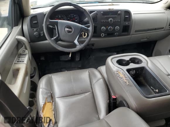 ✅ 2011 GMC Sierra 1500 • VIN: 1GTR1TEA2BZ353281 • Lot: 50753155. Wystawiony na Copart z przebiegiem 231 071 mil. Bezpłatny archiwum sprzedaży aukcyjnych z USA i szczegółowy raport historii pojazdu na DreamBid. Zdjęcie 8.