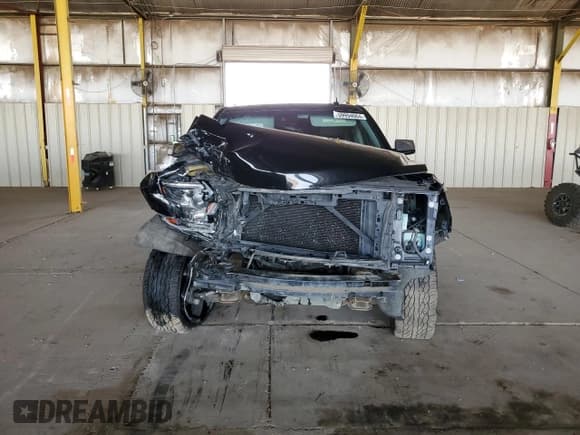 ✅ 2015 Chevrolet Suburban LTZ • VIN: 1GNSKKKC6FR606601 • Lot: 59994064. Wystawiony na Copart z przebiegiem Nie podano. Bezpłatny archiwum sprzedaży aukcyjnych z USA i szczegółowy raport historii pojazdu na DreamBid. Zdjęcie 5.