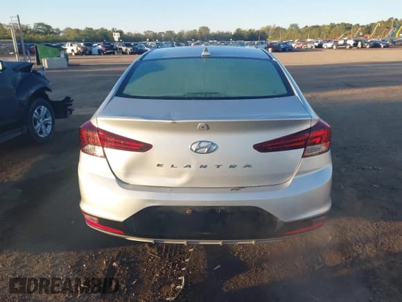 ✅ 2019 Hyundai Elantra SEL • VIN: 5NPD84LF6KH466927 • Lot: 43421078. Listed on IAAI with 112,119 mi. Free auction sales archive from the USA and detailed vehicle history report at DreamBid. Image 17.