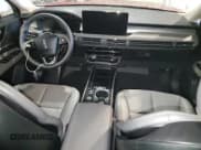 ✅ 2023 Lincoln Corsair Standard • VIN: 5LMCJ1DA9PUL09917 • Lot: 66155603. Wystawiony na Copart z przebiegiem 159 mil. Bezpłatny archiwum sprzedaży aukcyjnych z USA i szczegółowy raport historii pojazdu na DreamBid. Zdjęcie 8.