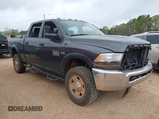 ✅ 2017 Ram 2500 Tradesman • VIN: 3C6UR5CJ6HG585951 • Lot: 41938734. Wystawiony na IAAI z przebiegiem Nie podano. Bezpłatny archiwum sprzedaży aukcyjnych z USA i szczegółowy raport historii pojazdu na DreamBid. Zdjęcie 1.