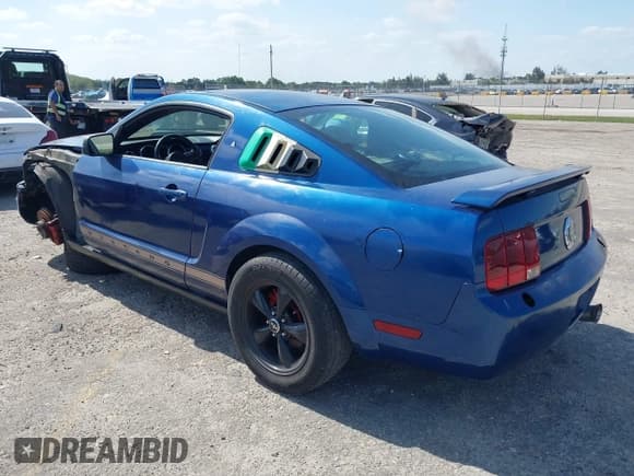 ✅ 2006 Ford Mustang Standard • VIN: 1ZVFT80NX65129626 • Lot: 42114060. Listed on IAAI with 163,263 mi. Free auction sales archive from the USA and detailed vehicle history report at DreamBid. Image 3.