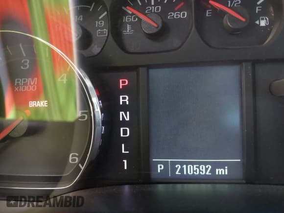 ✅ 2018 Chevrolet Silverado 2500HD Work Truck • VIN: 1GC1KUEG8JF211277 • Lot: 42113305. Listed on IAAI with 210,592 mi. Free auction sales archive from the USA and detailed vehicle history report at DreamBid. Image 15.