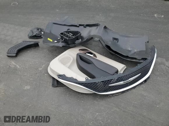 ✅ 2021 Chrysler Voyager LXi • VIN: 2C4RC1DG2MR533412 • Lot: 91730705. Wystawiony na Copart z przebiegiem 195 271 mil. Bezpłatny archiwum sprzedaży aukcyjnych z USA i szczegółowy raport historii pojazdu na DreamBid. Zdjęcie 13.