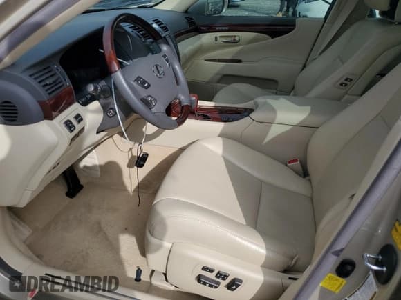 ✅ 2012 Lexus LS 460 • VIN: JTHBL5EF4C5108718 • Лот: 60070225. Опубликован ранее на Copart с пробегом 27 452 миль. Бесплатный доступ к архиву аукционных продаж из США и подробный отчёт об истории автомобиля на DreamBid. Изображение 7.