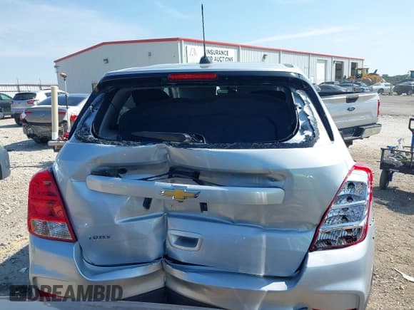 ✅ 2020 Chevrolet Trax LS • VIN: 3GNCJKSB2LL223501 • Lot: 43153286. Listed on IAAI with 60,706 mi. Free auction sales archive from the USA and detailed vehicle history report at DreamBid. Image 16.