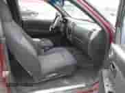 2008 Chevrolet Colorado 1LT z VIN 1GCDT33E088192020, wystawiony jako IAAI lot #43560159 z przebiegiem 252 959 mil mil oraz . Historia ofert i sprzedaży dostępna na DreamBid. Obrazek 5.